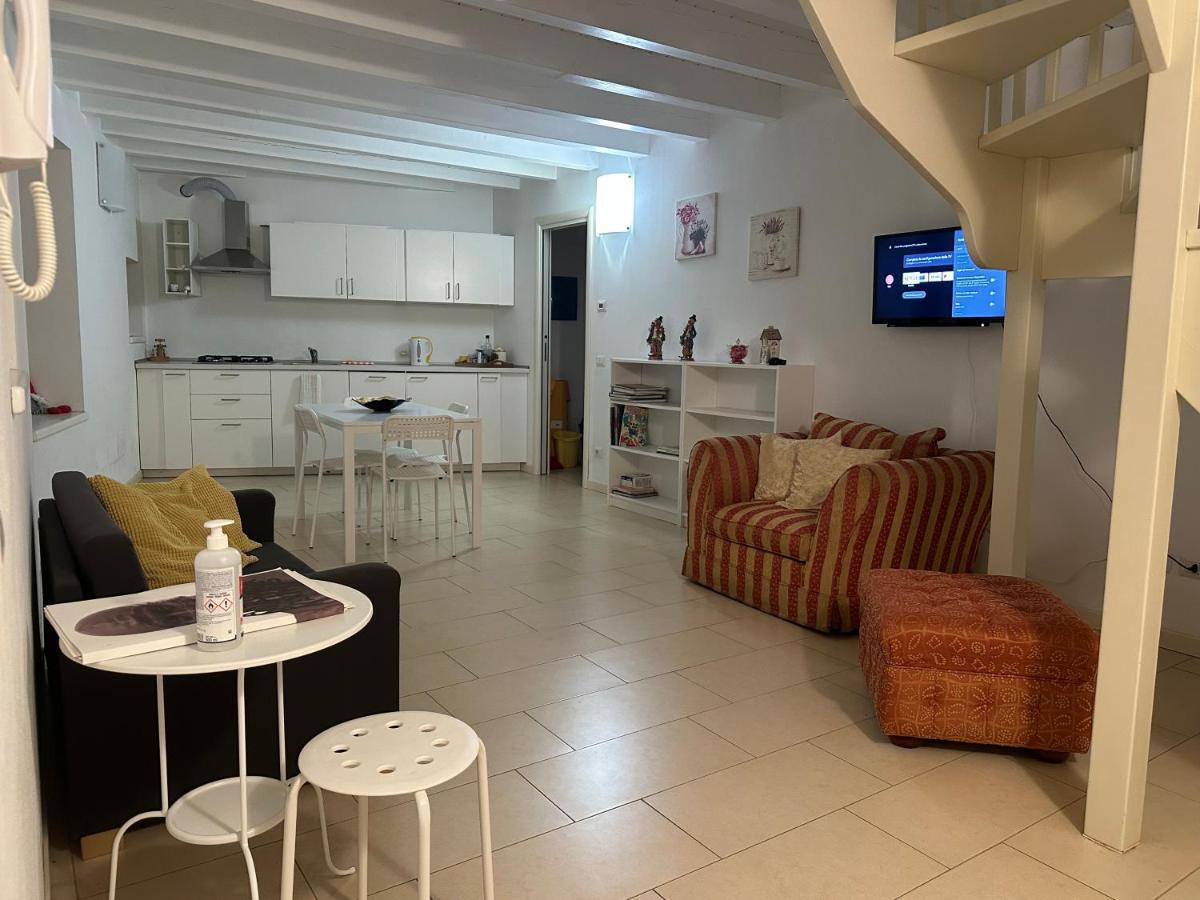 Feel - Accademia Carrara Apartment Бергамо Экстерьер фото