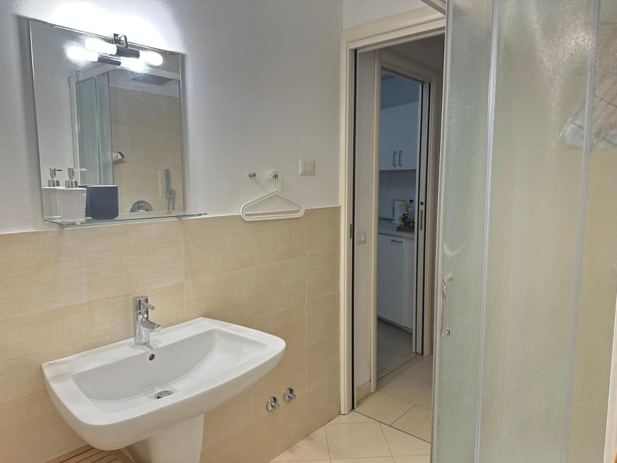 Feel - Accademia Carrara Apartment Бергамо Экстерьер фото